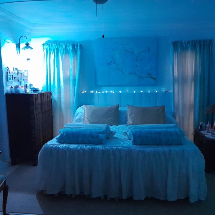 4 Bedroom Property for Sale in Wavecrest Eastern Cape